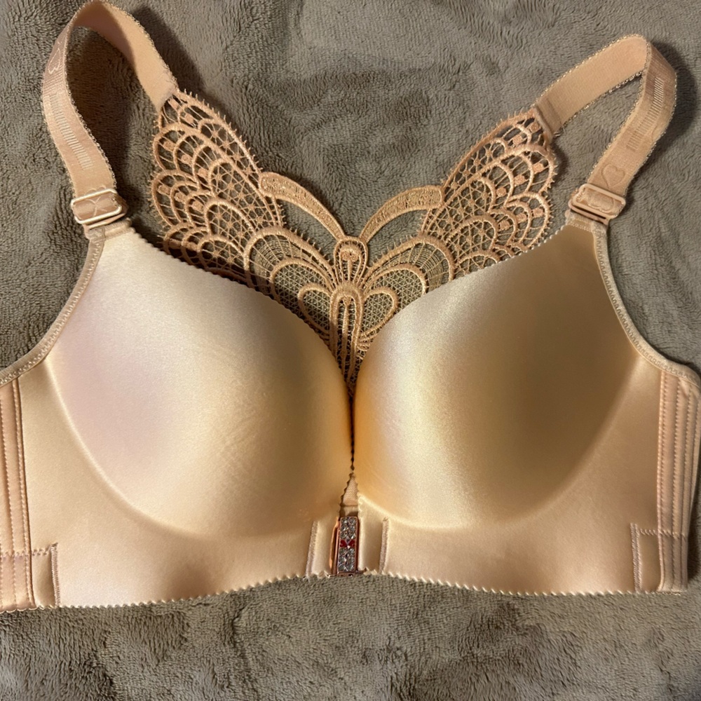 𝅺New Very Sexy with a  Lace in a back Bra Beige with a buckle in front
